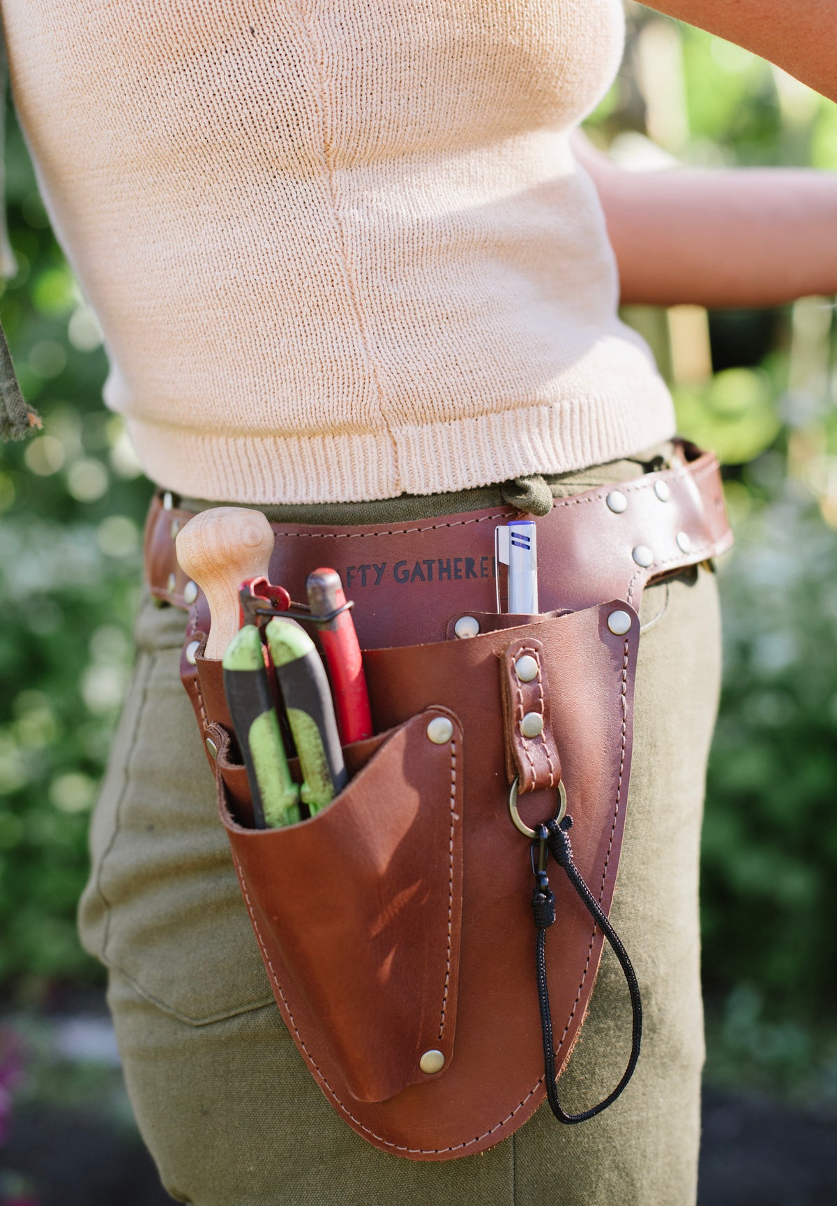 Functional garden belt