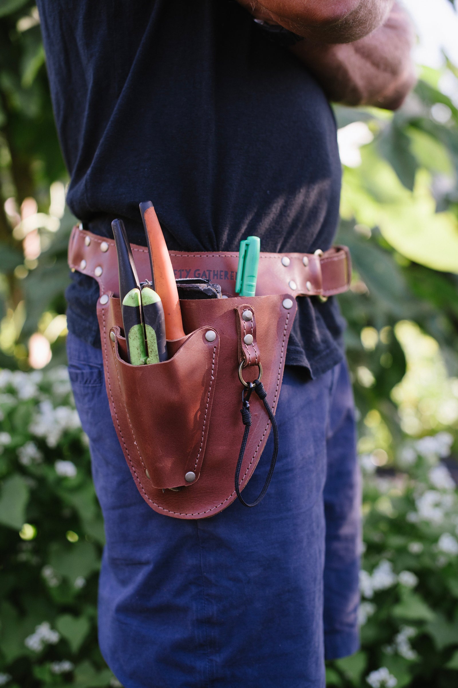 Man wearing NZ Made garden belt